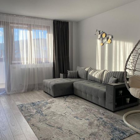 Tei Residence Piatra Neamţ Esterno foto