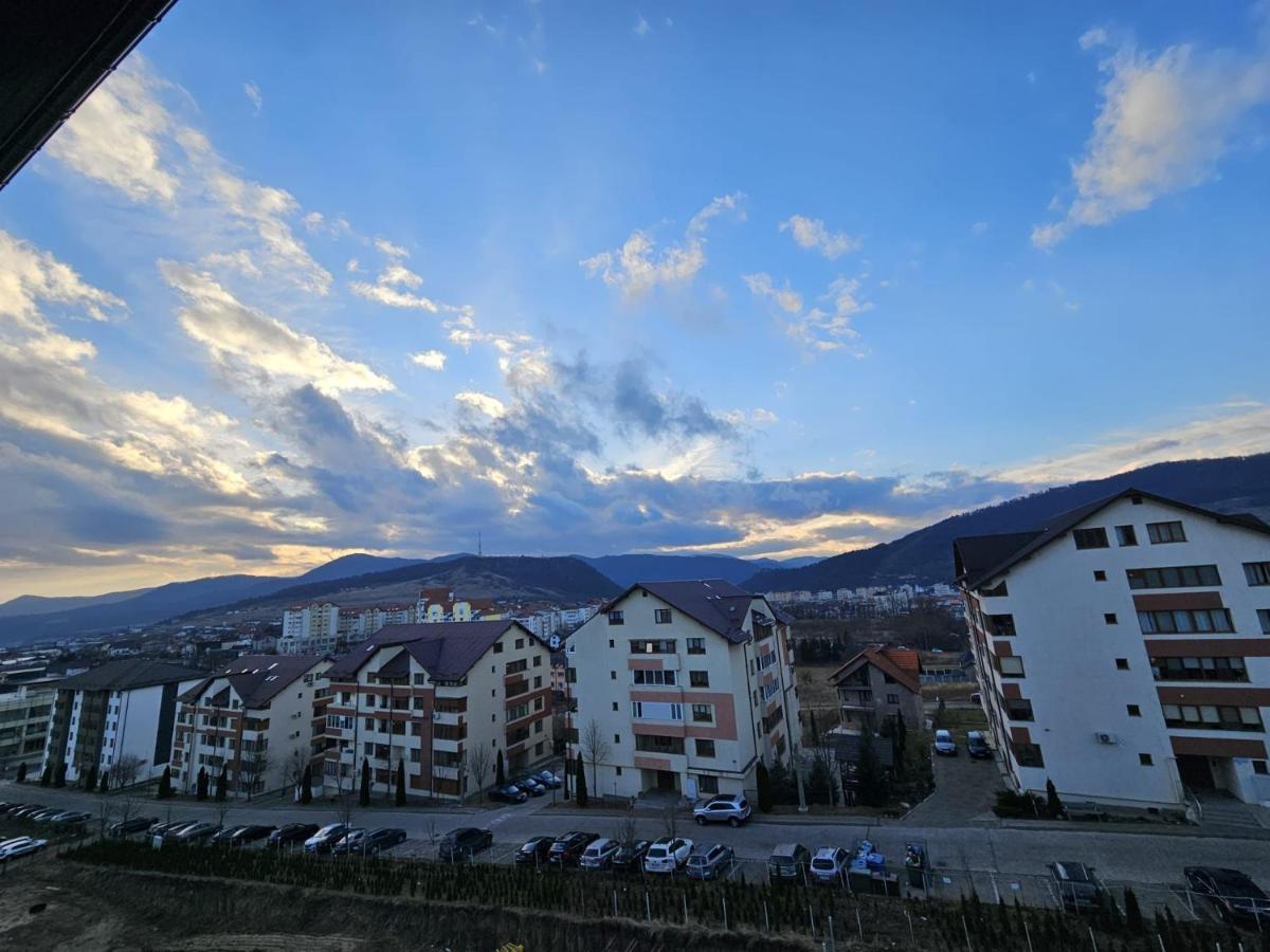 Tei Residence Piatra Neamţ Esterno foto