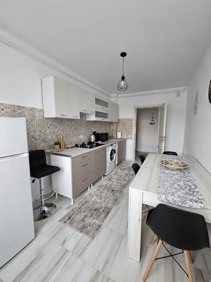 Tei Residence Piatra Neamţ Esterno foto