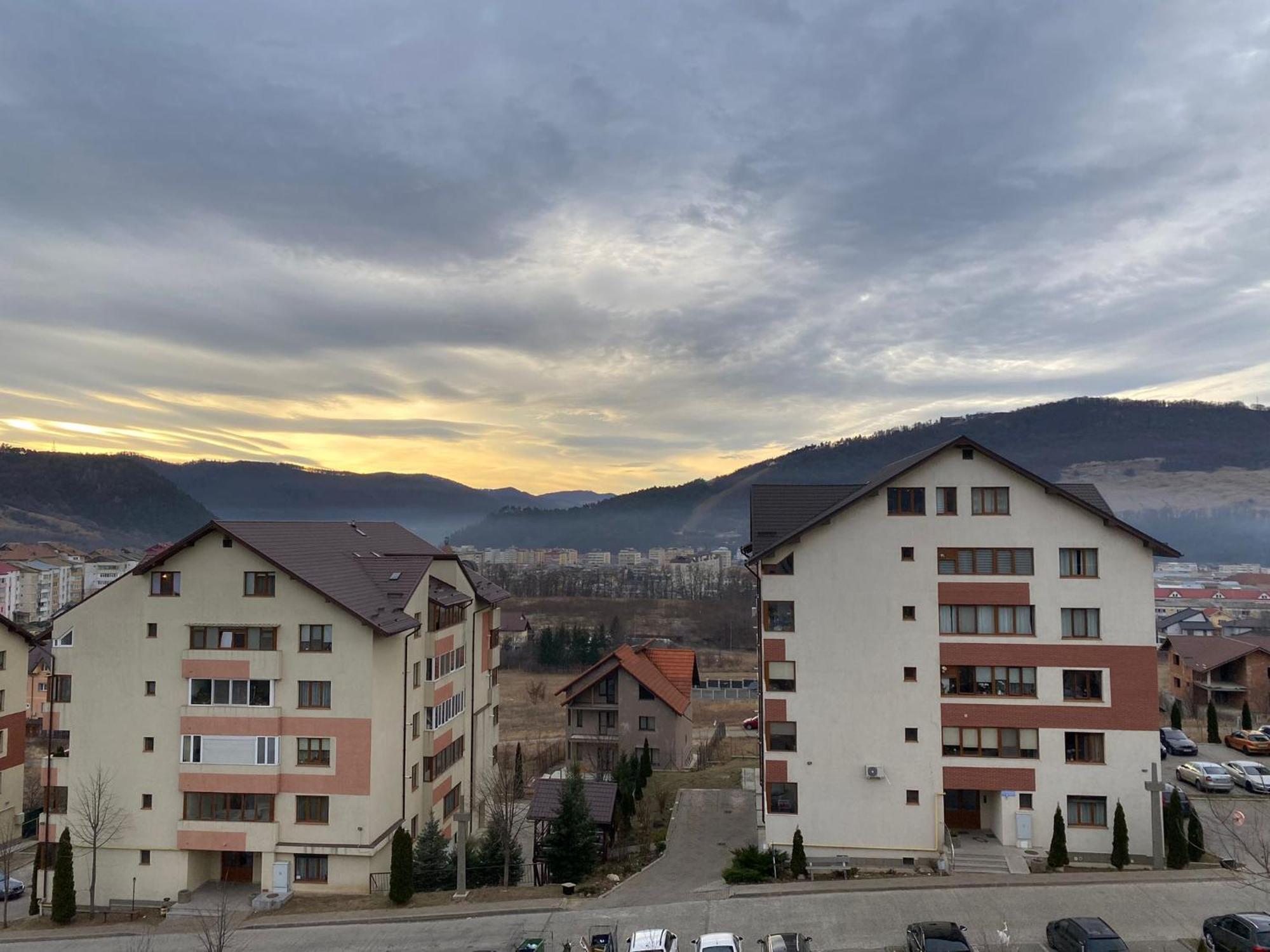 Tei Residence Piatra Neamţ Esterno foto